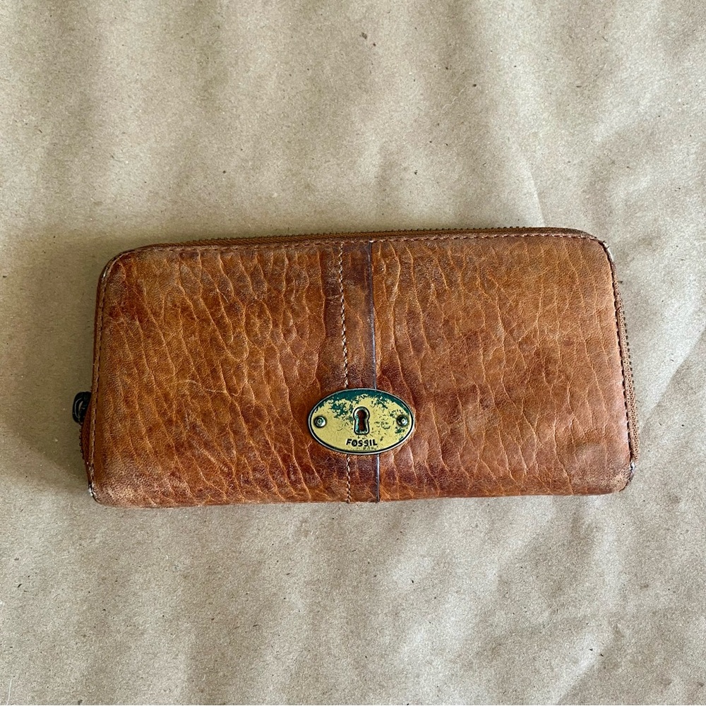 Fossil Brown Leather Wallet - Maddox Marlow Clutch